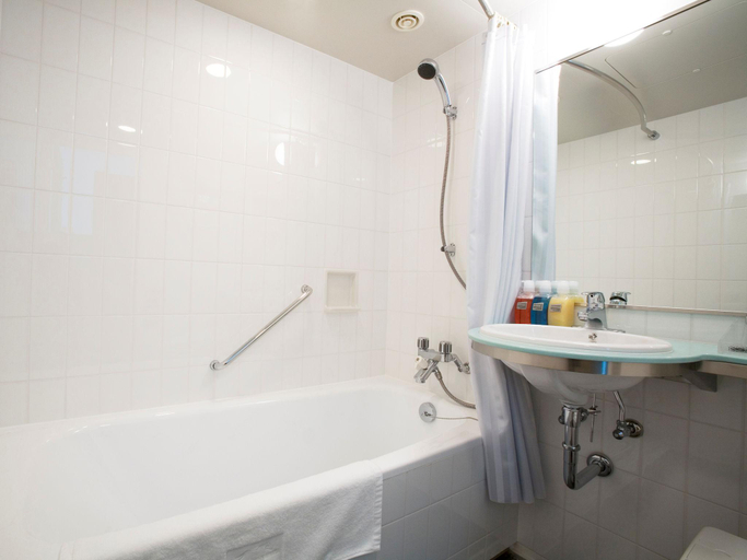 Bathroom 2, Hotel Leopalace Hakata, Fukuoka