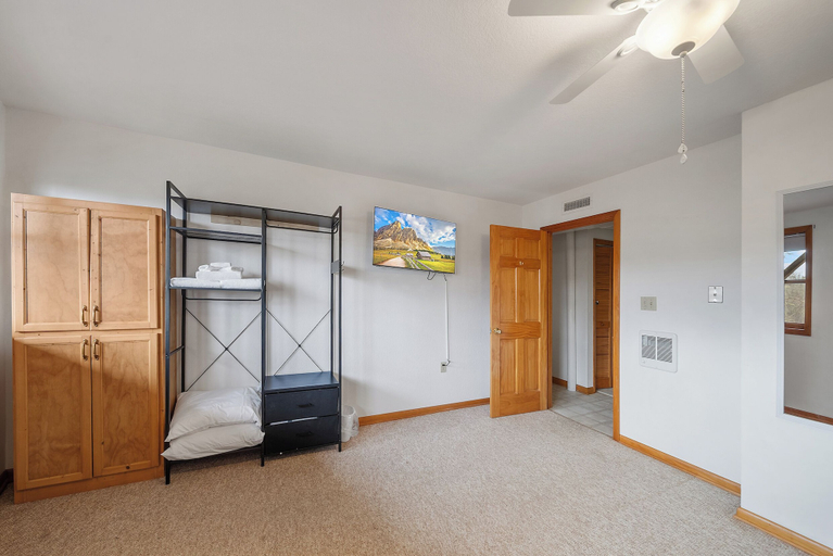 Interior 5, Mountain Sunrise, Avery