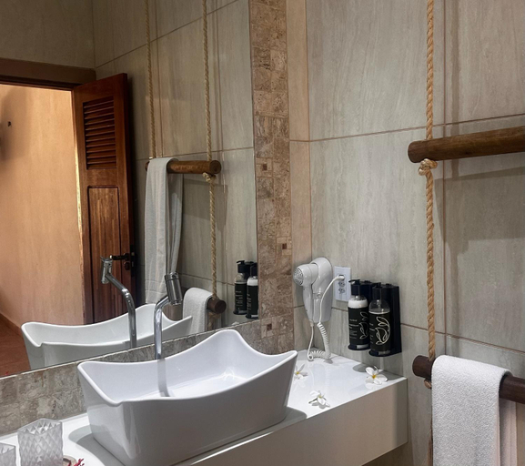 Bathroom 5, Hotel Rede Beach, Trairi