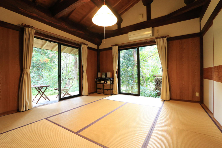Bedroom 2, Sen-no-ie, Yakushima