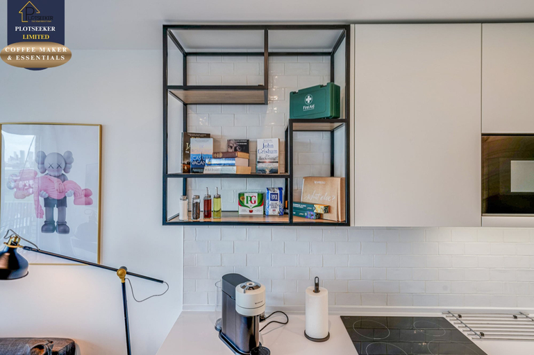 Room 4, Central Wembley 2BR Modern Clean Connected, London