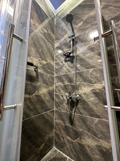 Bathroom 5, 301 Al-najeh JRE Apartments For Rent ave, Amman