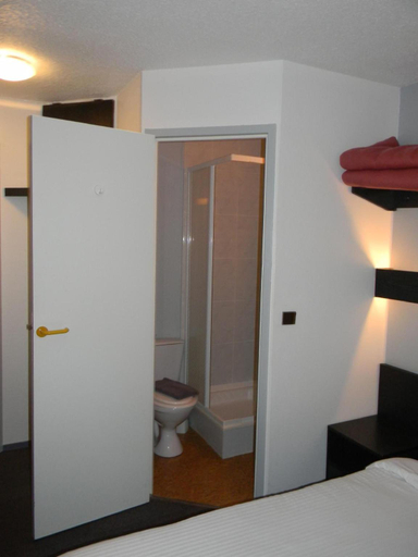 Others 5, Class Hôtel Poitiers, Vienne
