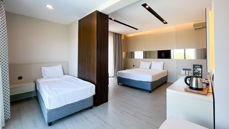 Bedroom 5, Grand Ring Hotel, Kemer
