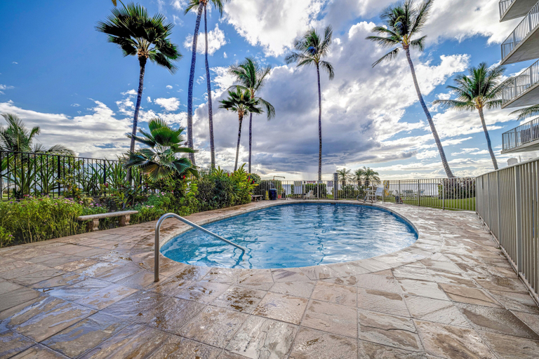 Sport & Beauty 5, Kamaole Nalu, #405 2 Bedroom Condo, Maui