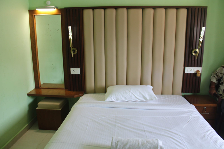 Room 4, Ramana Palace, Tiruvannamalai