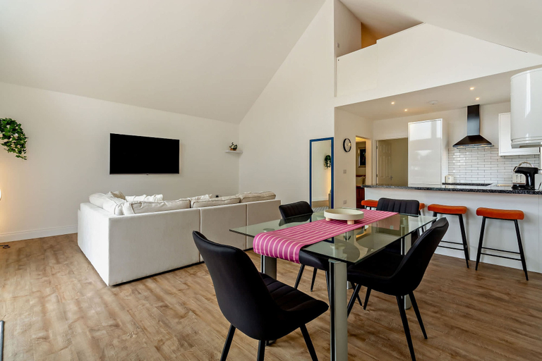 Room 2, Host Stay Robin Lodge, Norfolk