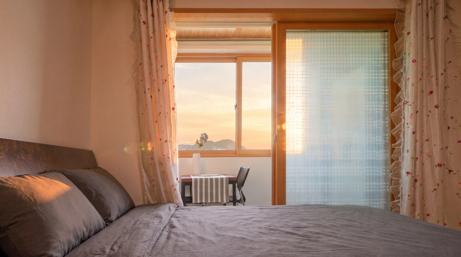 Bedroom 2, Samcheok Donghae Pension, Samcheok