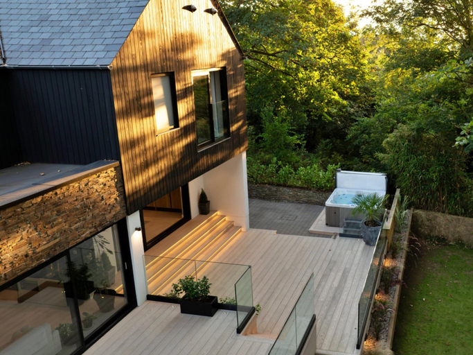 Exterior 2, Stunning Bude Retreat With Hot Tub, Cornwall
