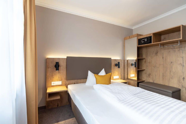 Bedroom 3, Hotel & Restaurant Ritter Jorg, Würzburg