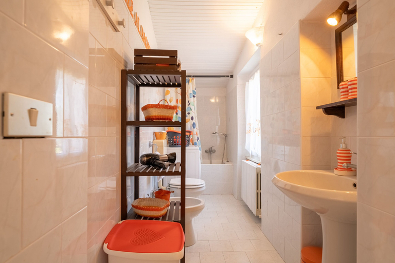 Bathroom 3, Ca' del Dino by Wonderful Italy, Como