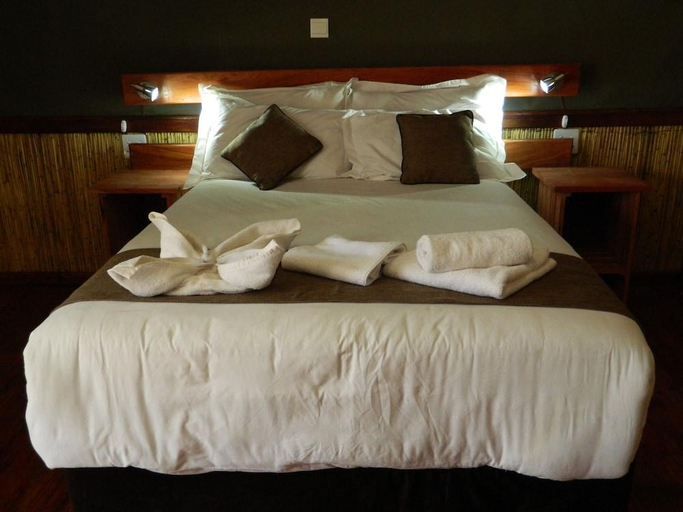 Bedroom 3, Kwalape Safari Lodge, Chobe