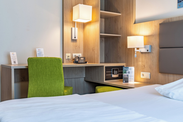 Bedroom 4, City-Hotel Kurfürst Balduin, Koblenz