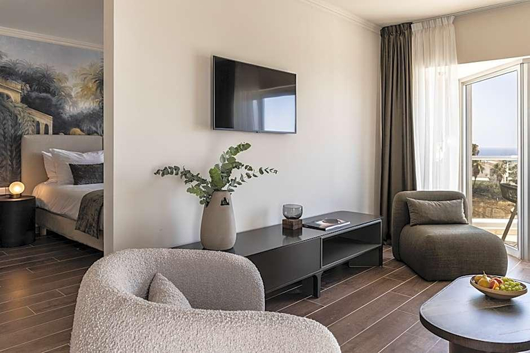 Others 5, Crown Resorts Horizon Hotel