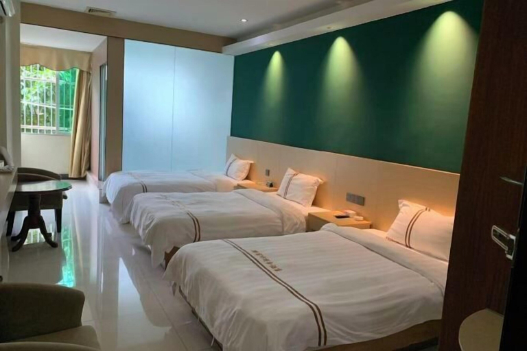 Bedroom 3, Xinfuhua Business Hotel, Jiangmen