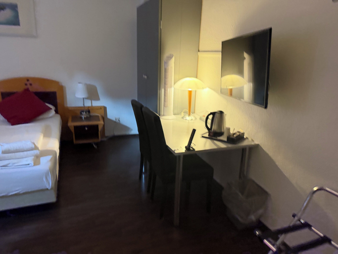 Bedroom 5, Hotel Zum Löwen, Hochtaunuskreis