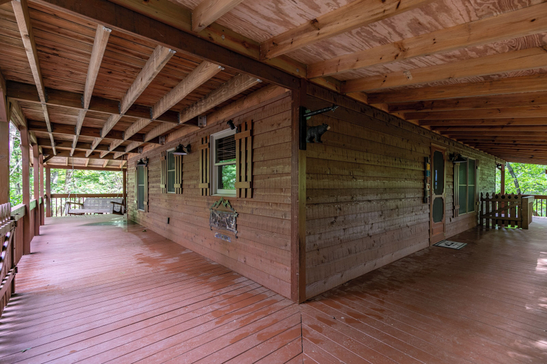 Interior 5, Heavens Hideaway, Wilkes