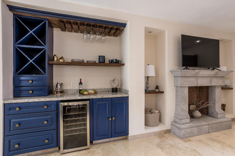 Others 4, Luxury Apartments with Rooftop & Jacuzzi, Allende