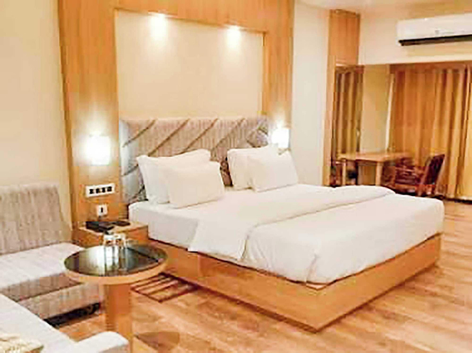 Room 5, Clubhouse Hotel Igatpuri, Nashik