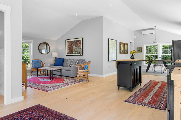 Living room, Newly-built Waterfront Home With Fast Wifi, Furnished Deck, & Washer/dryer, Lincoln