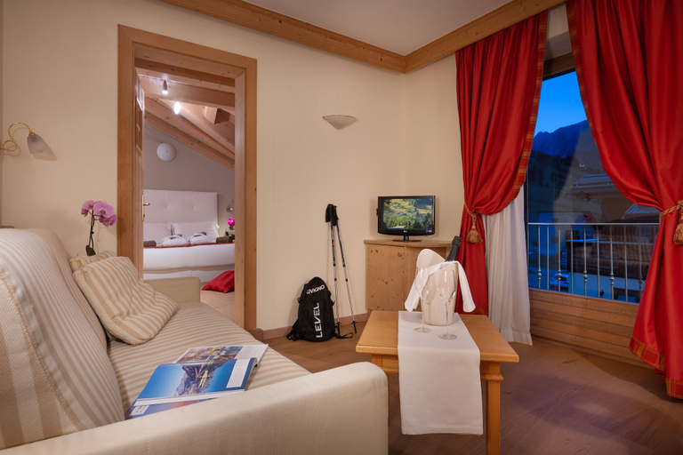 Bedroom 3, Hotel Cristallo, Sondrio