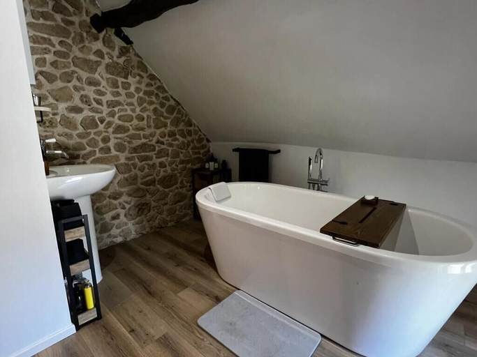 Bathroom 2, Bluedothotel France, Haute-Vienne