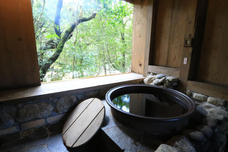 Bathroom 3, Sen-no-ie, Yakushima