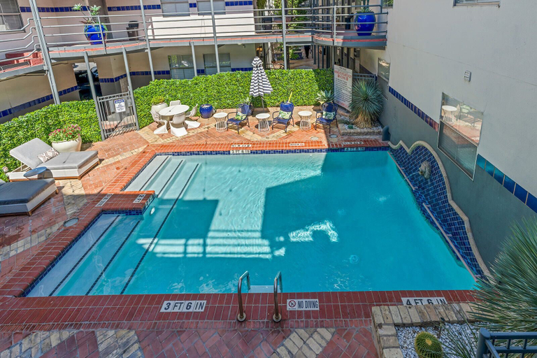Pool 3, 301-4thstreet-301, Travis
