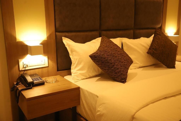Room 3, Hotel Sai Pritam, Mumbai Suburban
