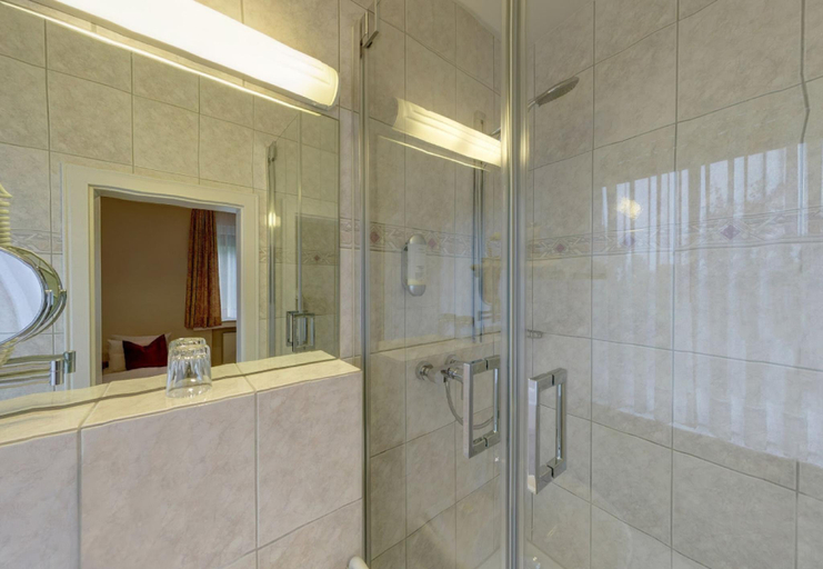 Bathroom 3, Hotel & Restaurant Zur Windmühle, Warendorf