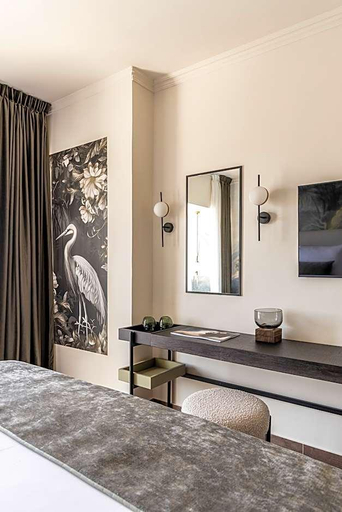 Bedroom 2, Crown Resorts Horizon Hotel
