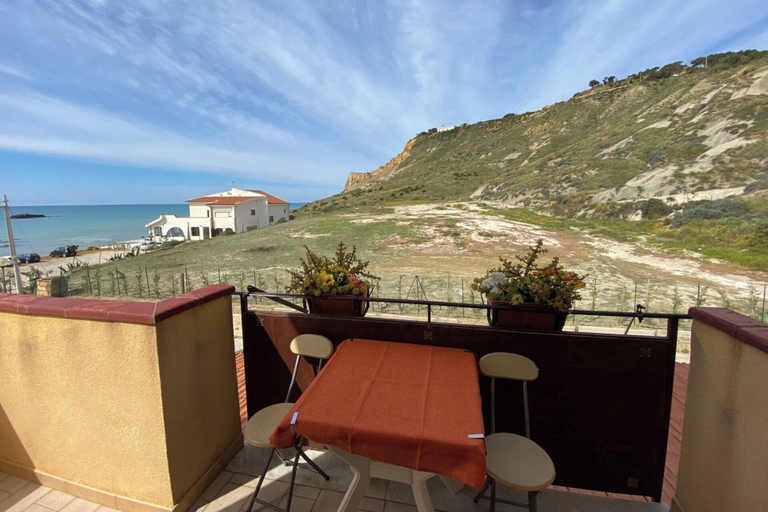 Outdoor dining, Apartment Sleeps 3 - Private Garden - Pets Welcome, Agrigento