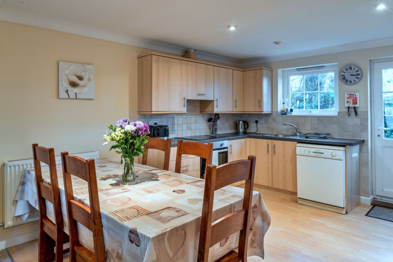 Dining 2, Spacious Holiday Home in Newquay, Cornwall