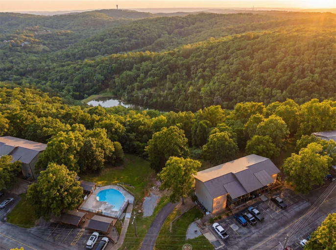 Exterior 3, Ozark Skyline Retreat, Stone