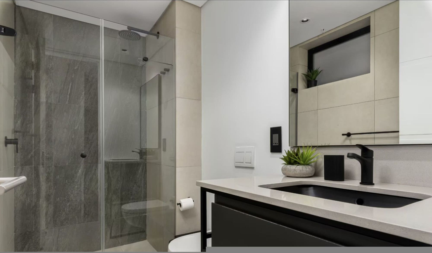 Room 3, Stylish 1 Bed Secure Spacious Mountain Views, City of Cape Town