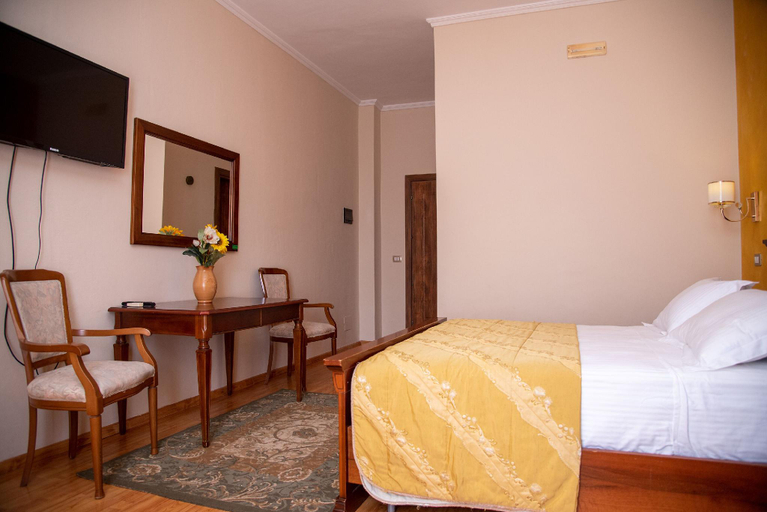 Bedroom 3, HOTEL VILA BELVEDERE, Durrësit