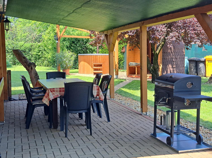 Food & Drinks, Diofa Vendeghazak, Tiszafüred
