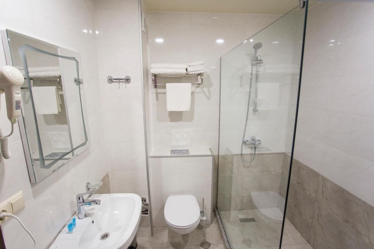 Bathroom 5, Rio Batumi, Batumi