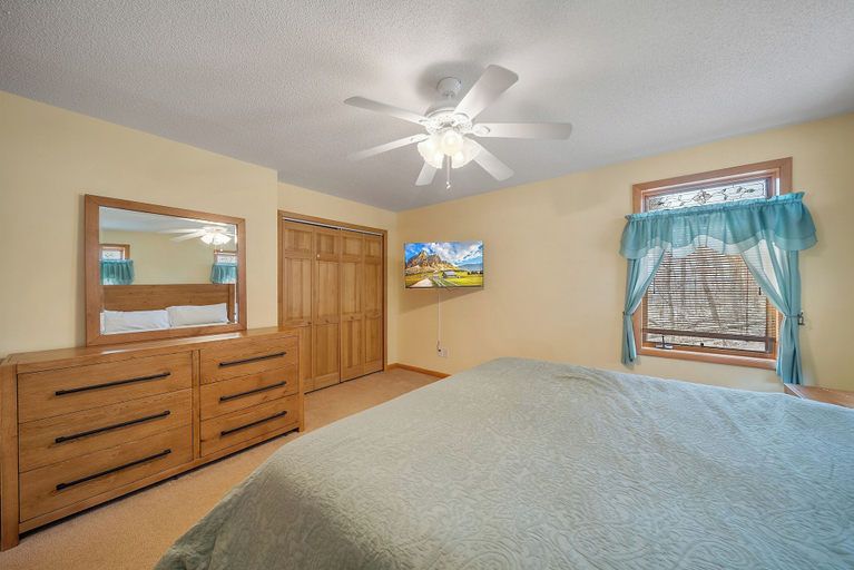 Interior 4, Mountain Sunrise, Avery