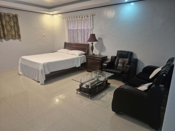 Room 3, cmk prince hotel, Silang