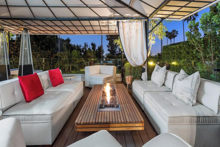 Exterior 2, Alta Royale, Los Angeles