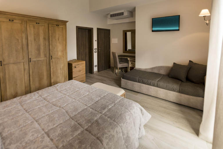 Bedroom 3, Livia, Brescia