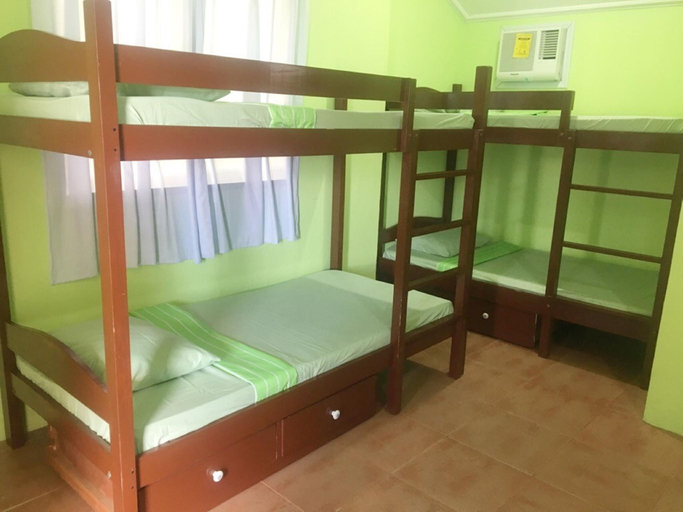 Bedroom 2, Puesta del sol Beach Bungalows and Restobar, Mambajao