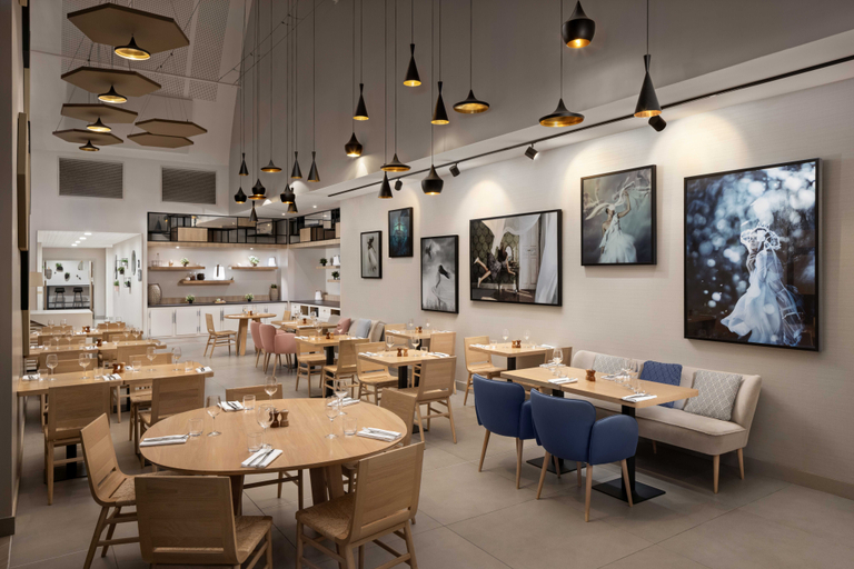 Food & Drinks 5, Hilton Garden Inn Bordeaux Centre, Gironde