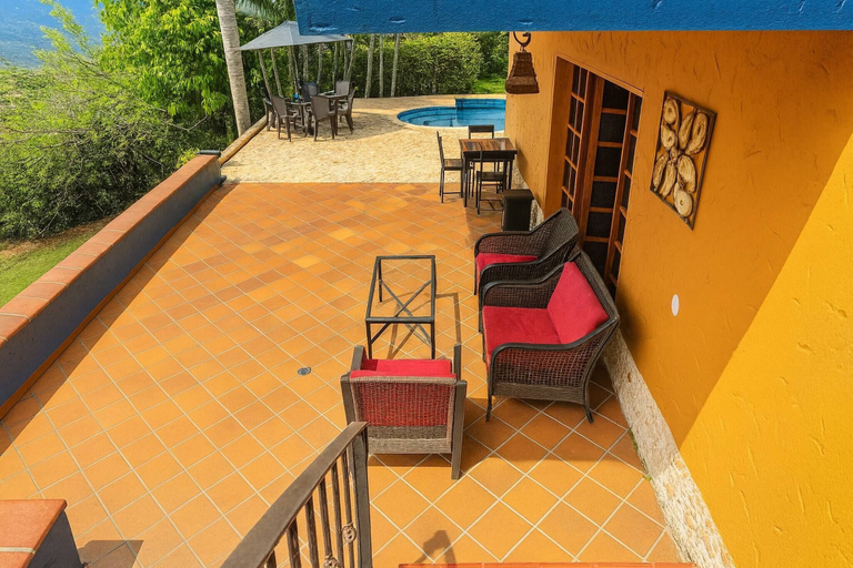 Outdoor dining 4, Paraíso Las Palmeras With Pool in San Jerónimo, San Jerónimo