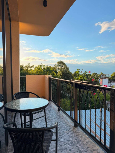 Property grounds, Horizont Boutique Hotel, Telavi