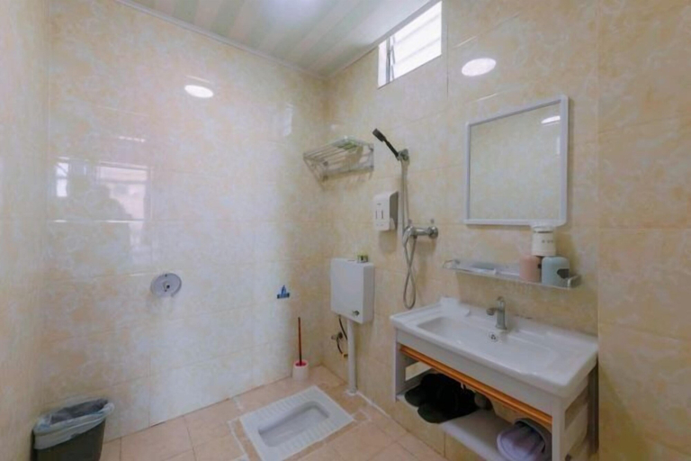Bathroom 3, Weizhou Island Shibei Homestay (Shell Beach)