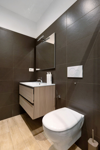Bathroom 4, Cineteca Grey Studio I by Wonderful Italy, Bologna