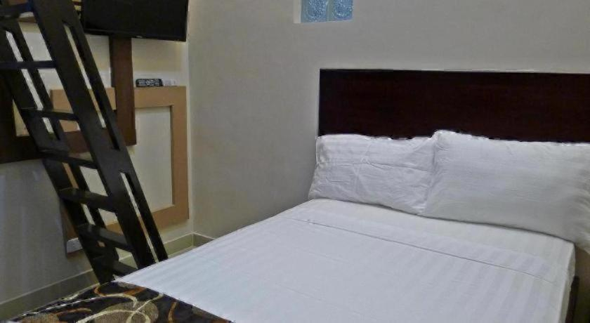 Bedroom 3, Rovic's Tourist Hotel, El Nido