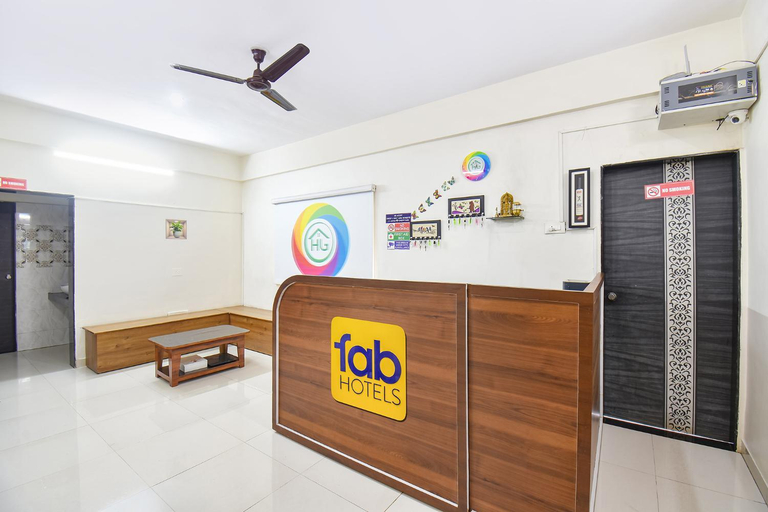 Public Area 2, Fabhotel Himalay Guest House Saanvi Residency, Pune